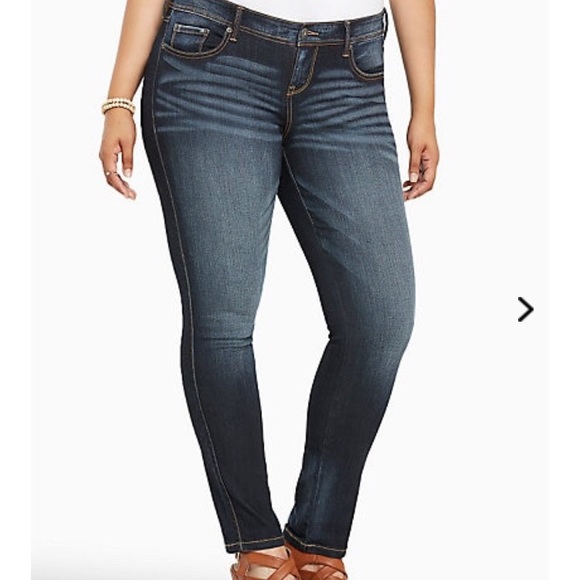 EUC Torrid Dark Wash Skinny Jeans - Picture 1 of 3